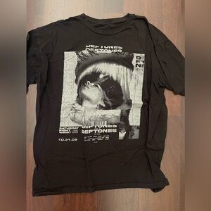 Deftones XL shirt